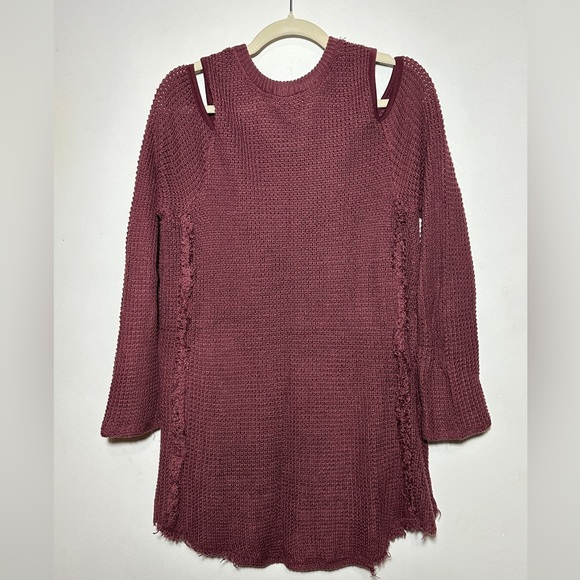 Altar’d State Waffle Knit Cold Shoulder Raw Hem Pullover Sweater Size Large - Picture 4 of 7